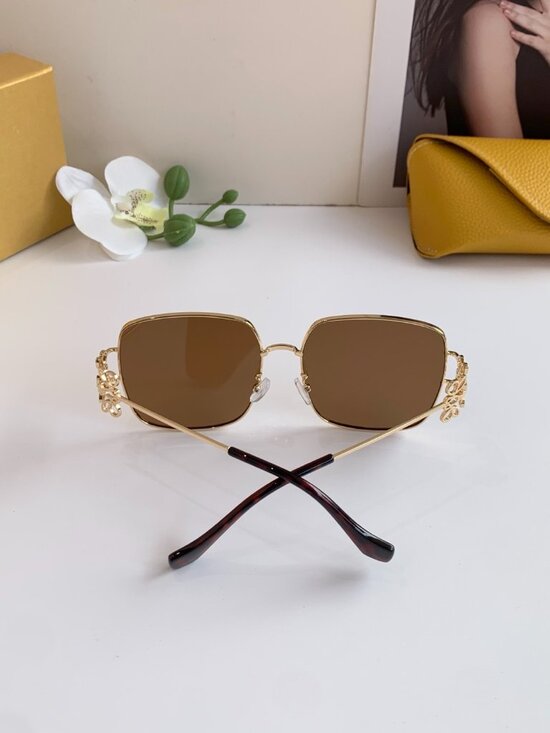 ✅NWT Authentic Loewe Sunglasses main image 9